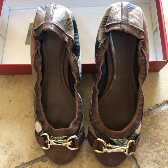 COPY - Burberry flats - Picture 3 of 3